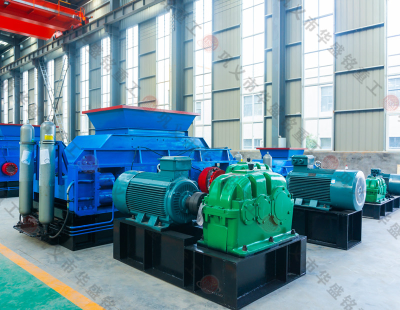 可將河卵石打成沙子的設(shè)備有哪些?對(duì)輥制砂機(jī)好用嗎?