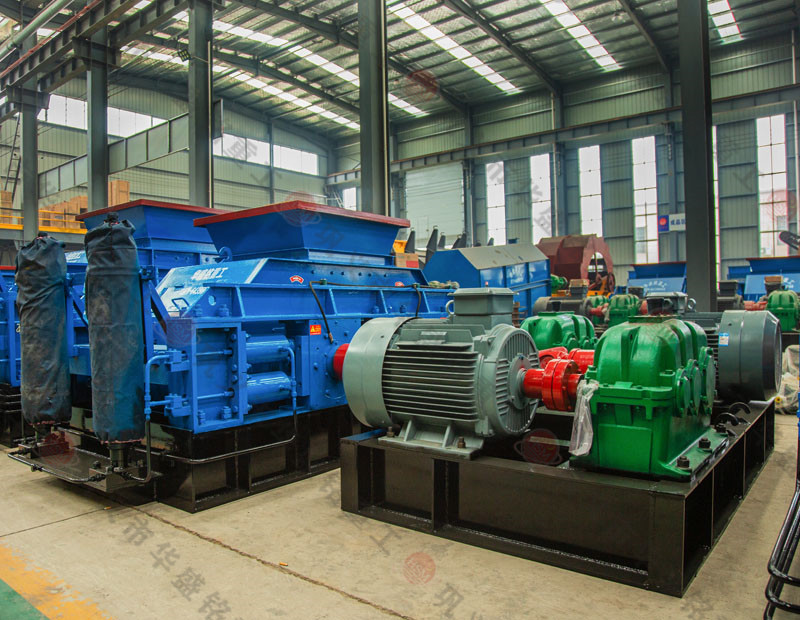 河卵石制砂就用對輥制砂機,1012對輥制砂機多少錢一臺