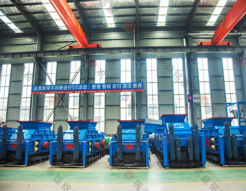 1810對輥制砂機(jī)適合哪些砂石廠的應(yīng)用場景?華盛銘廠家解答