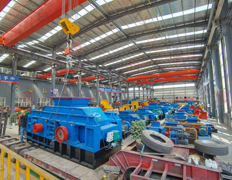 河南時(shí)產(chǎn)200噸對輥制砂機(jī)多少錢一臺(tái)?