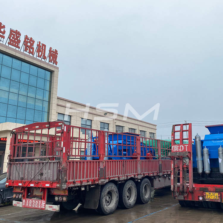 液壓對(duì)輥制砂機(jī)